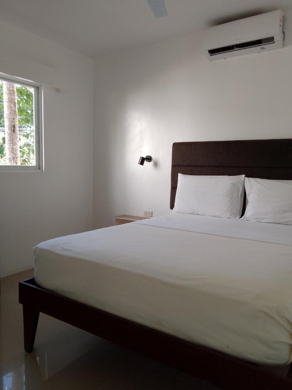 Heartland Hotel Serviced Rooms & Apartments. Panglao Exteriör bild